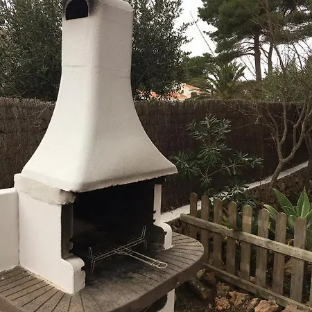 Hébergement de vacances Casa Con Piscina Compartida En Addaia *