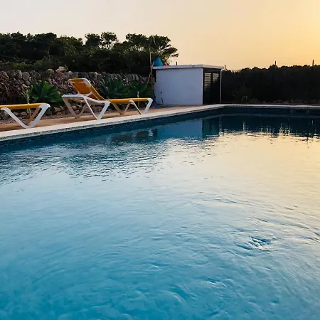 度假居 Casa Con Piscina Compartida En Addaia 阿达亚港