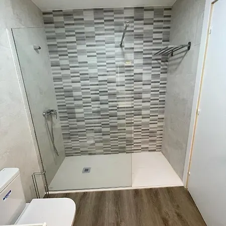 Casa Con Piscina Compartida En Addaia 度假居